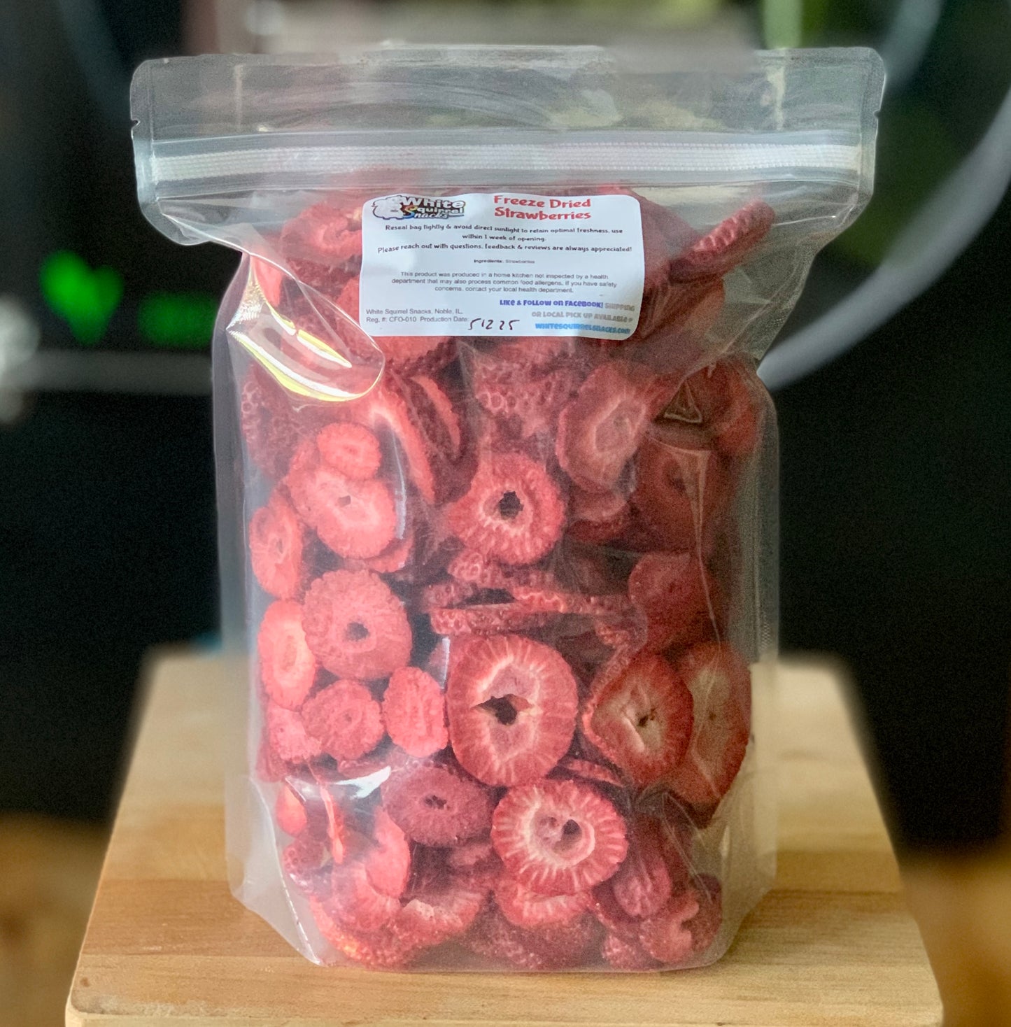 Freeze Dried Sliced Strawberries