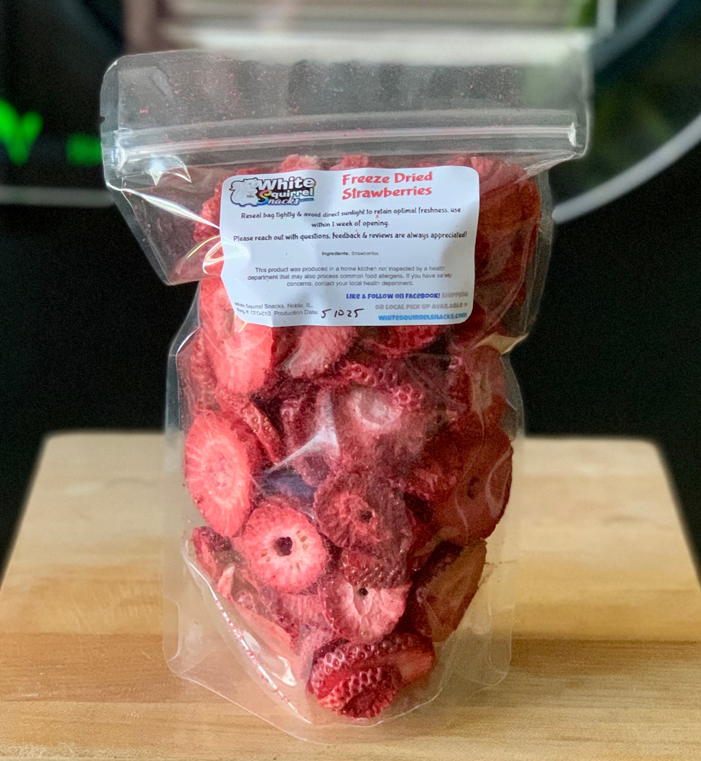 Freeze Dried Sliced Strawberries