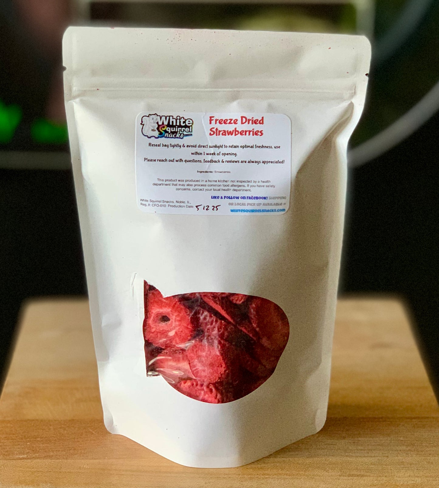 Freeze Dried Sliced Strawberries